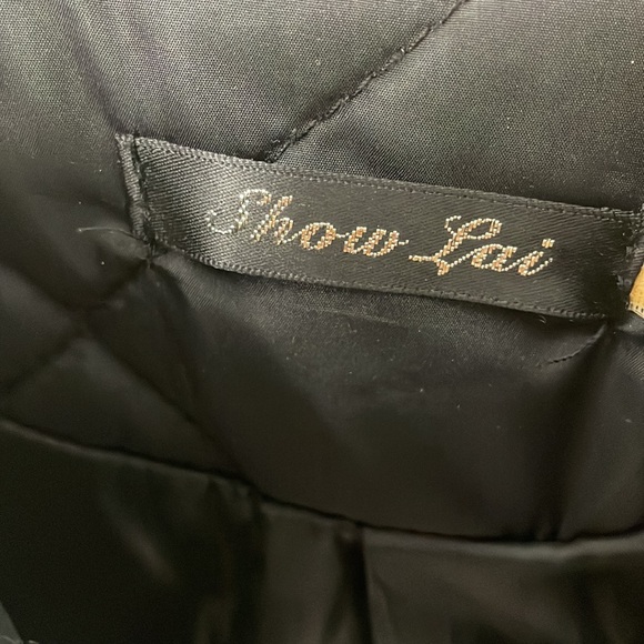 Black zip up puffy vest - Picture 2 of 2